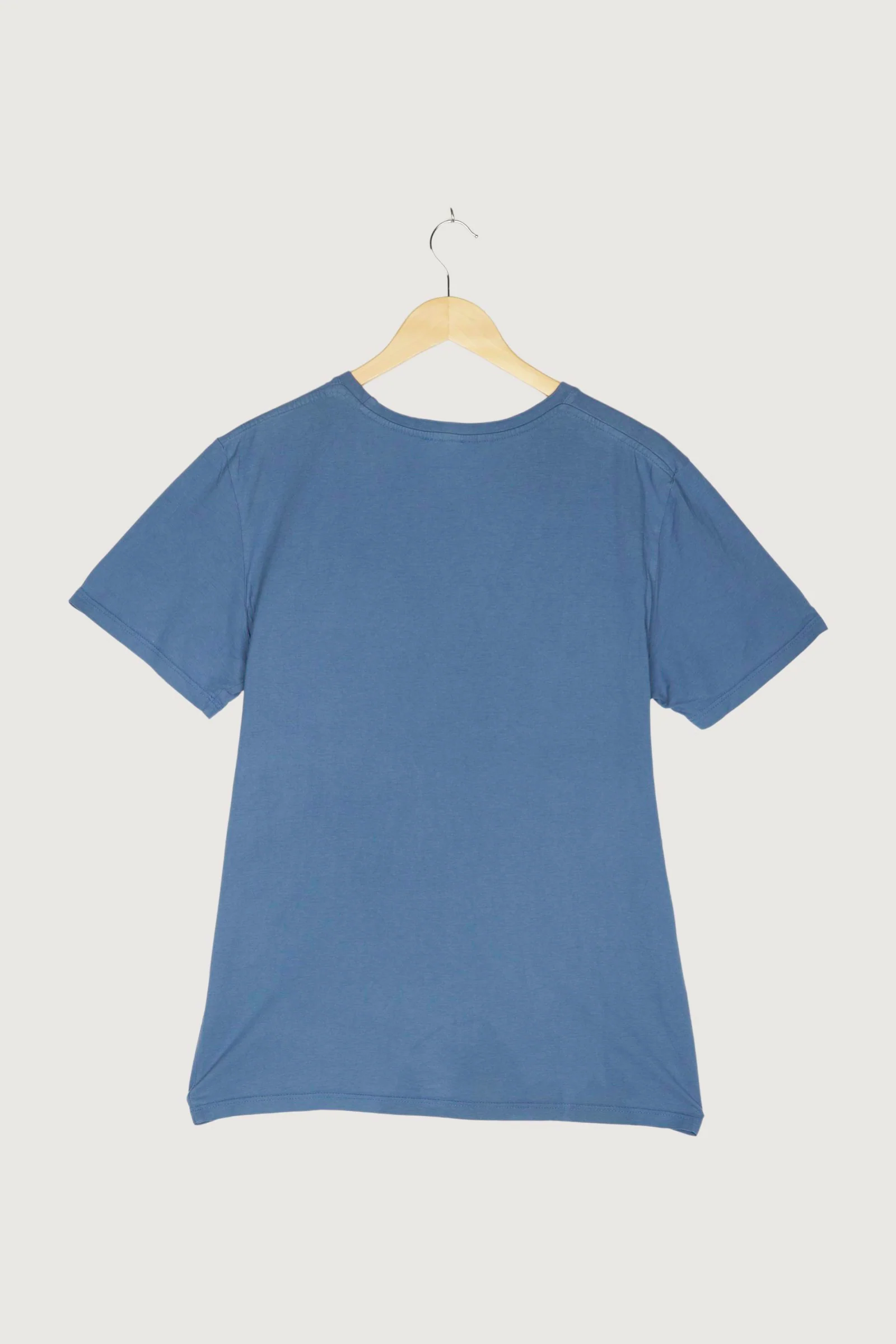 Secondhand Shirt - Image 2