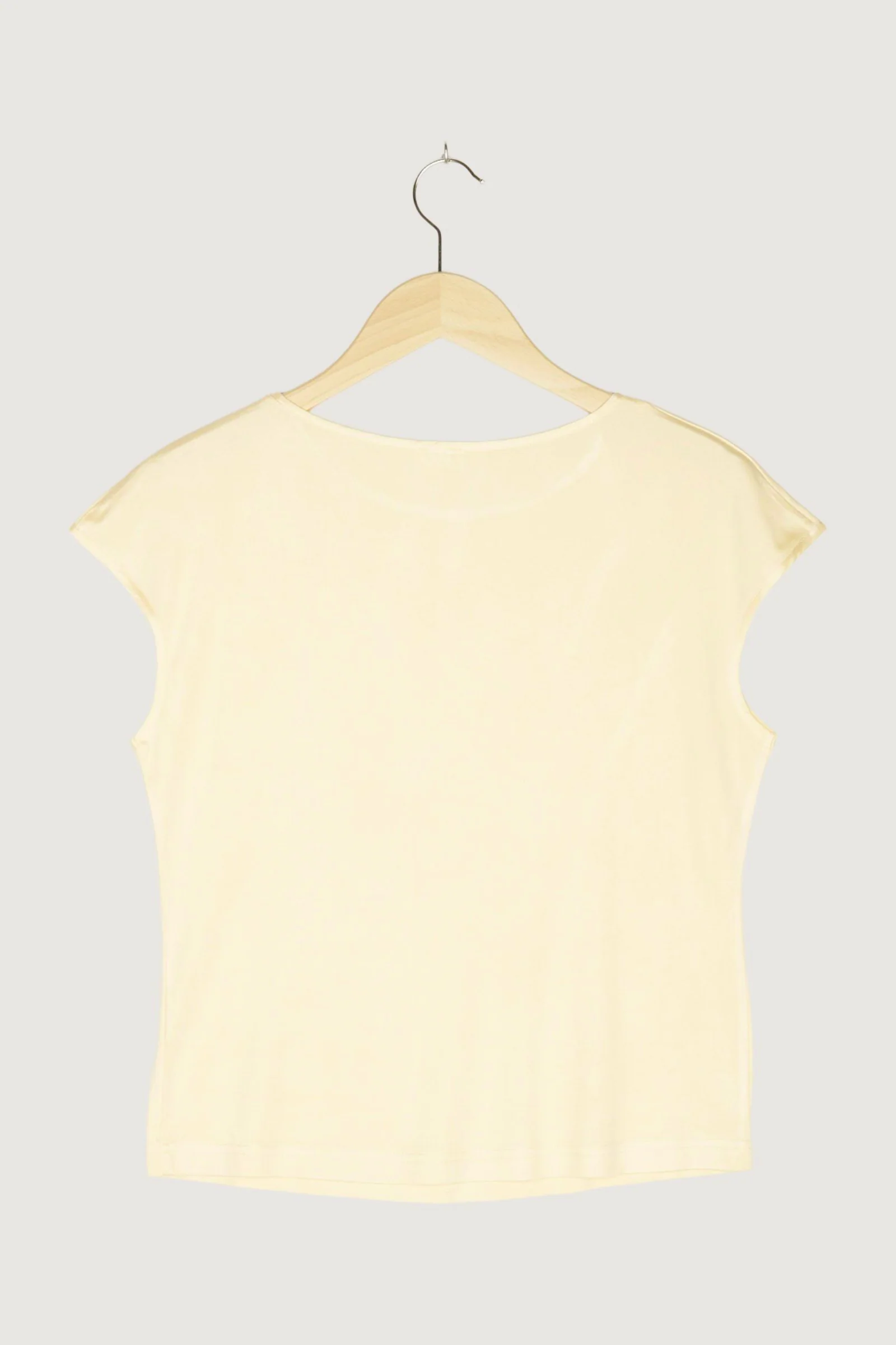 Secondhand Shirt - Image 2