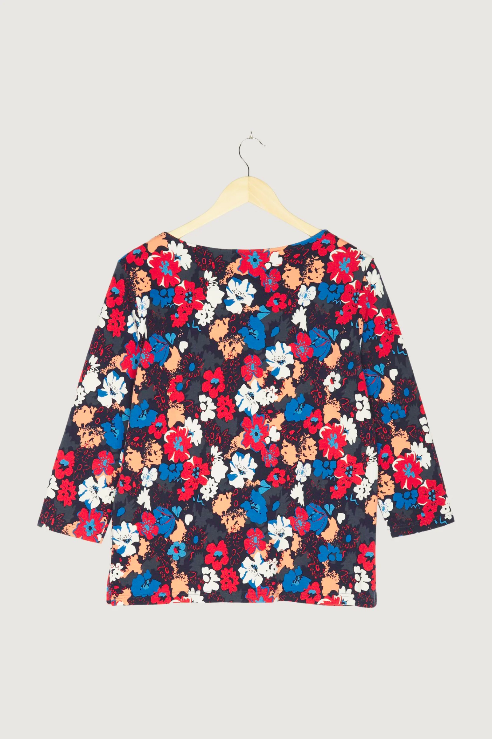 Secondhand Shirt - Image 2