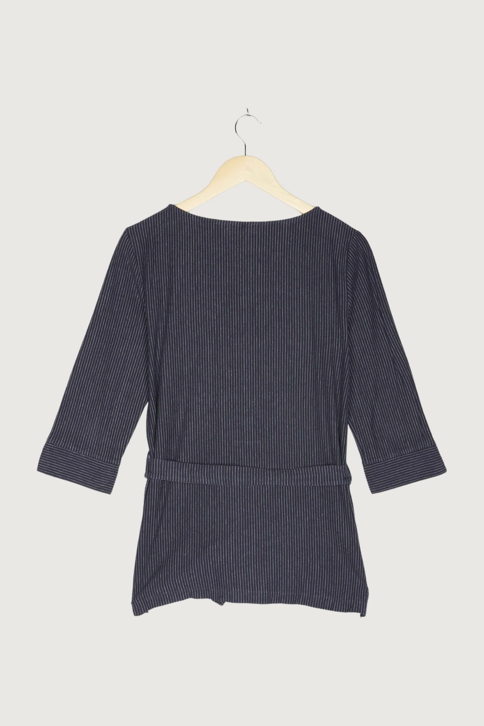 Secondhand Shirt - Image 2