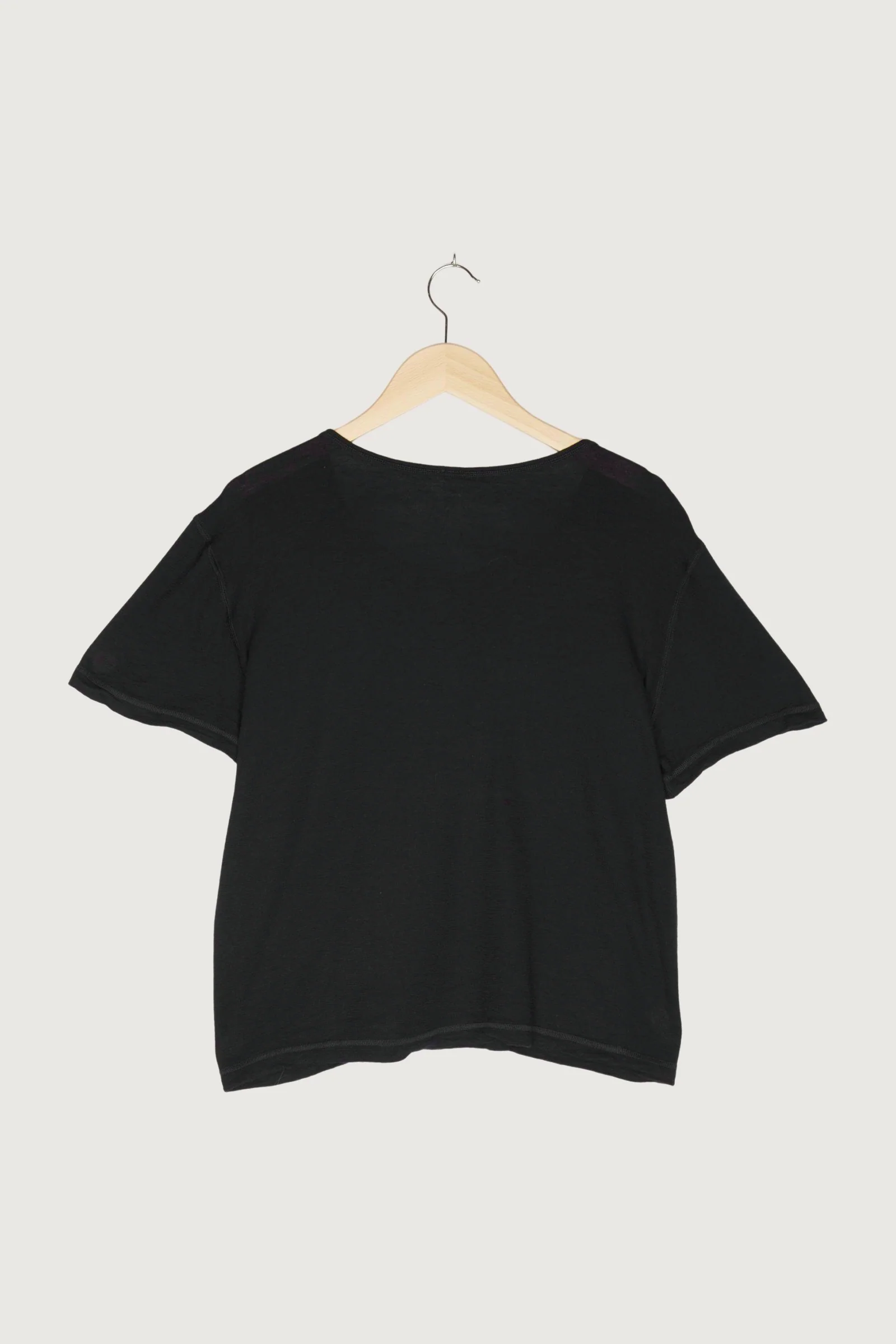 Secondhand Shirt - Image 2