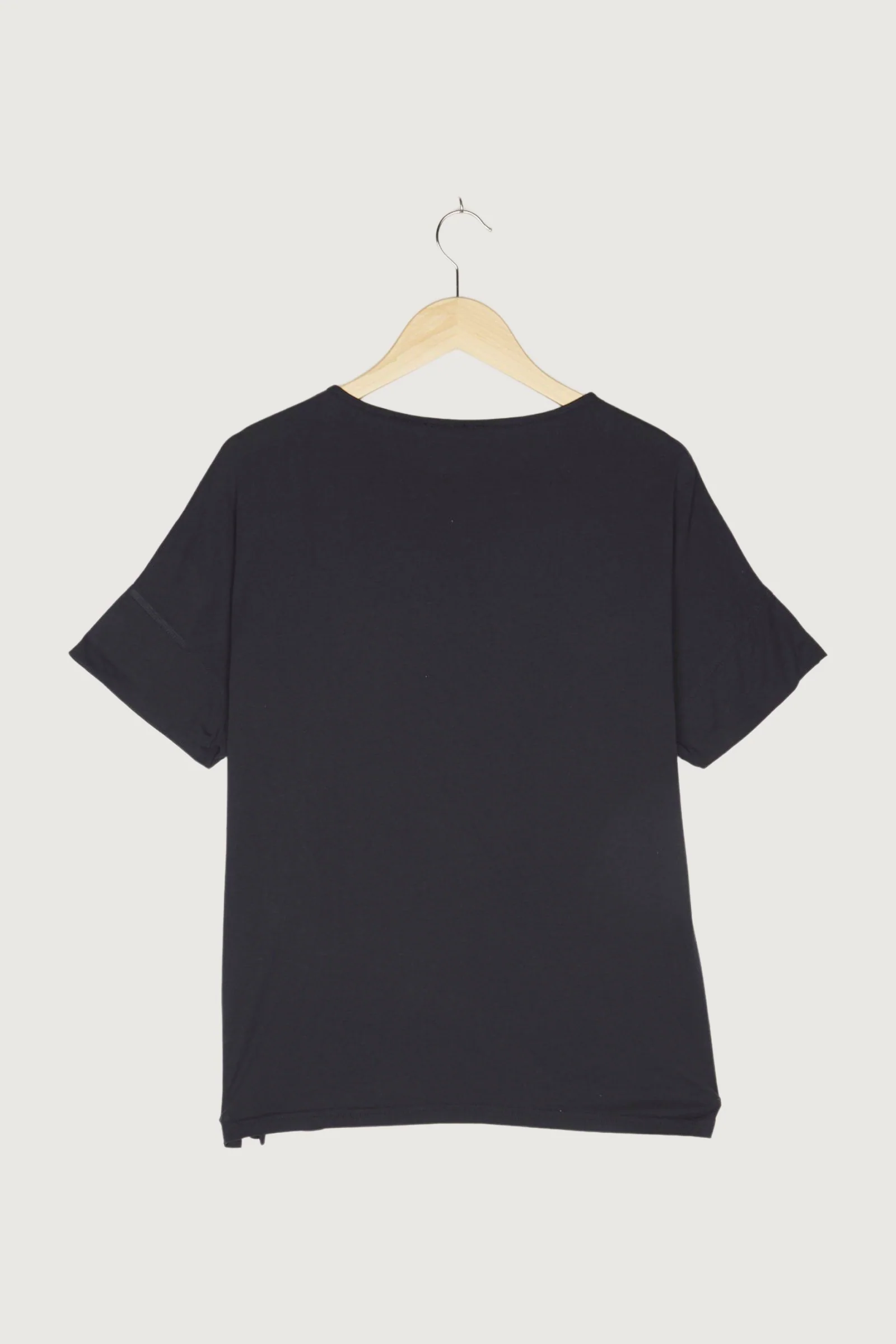 Secondhand Shirt aus Bio-Baumwolle und TENCEL™Modal - Image 2