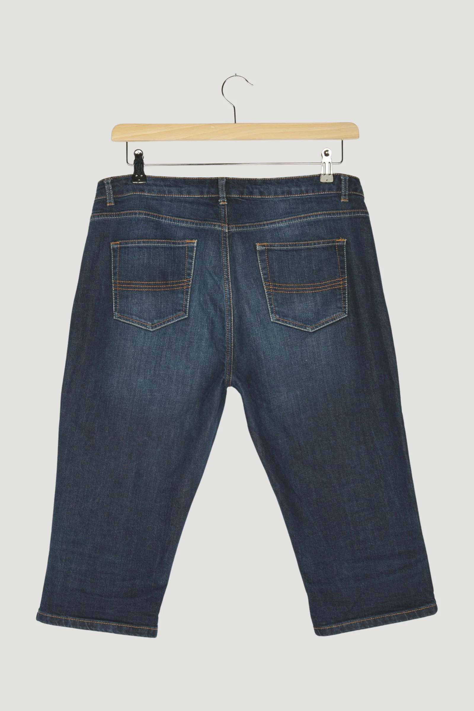 Secondhand Shorts/Bermudas - Image 2