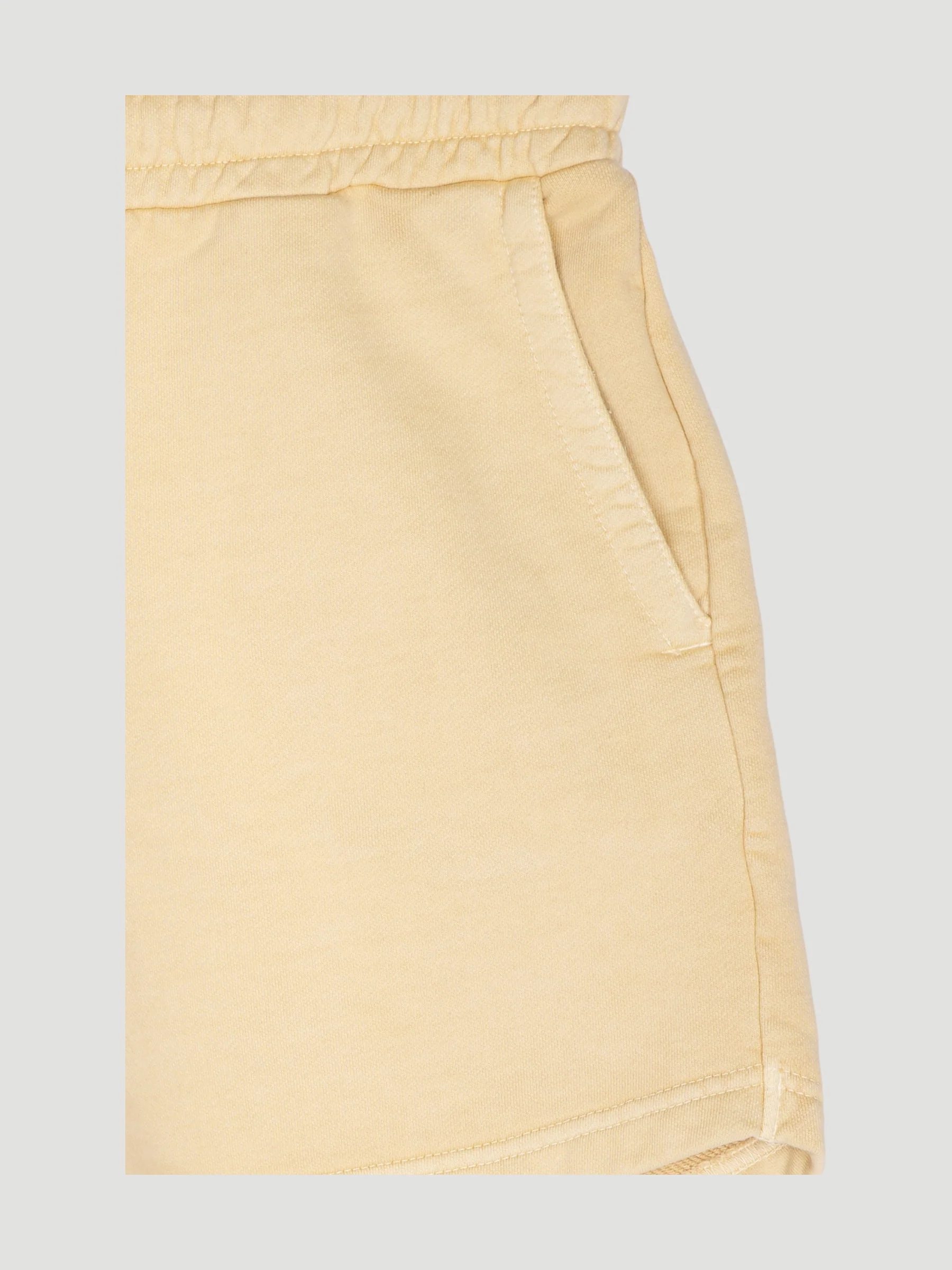 Secondhand Shorts mineralgefärbt aus reiner Bio-Baumwolle - Image 9