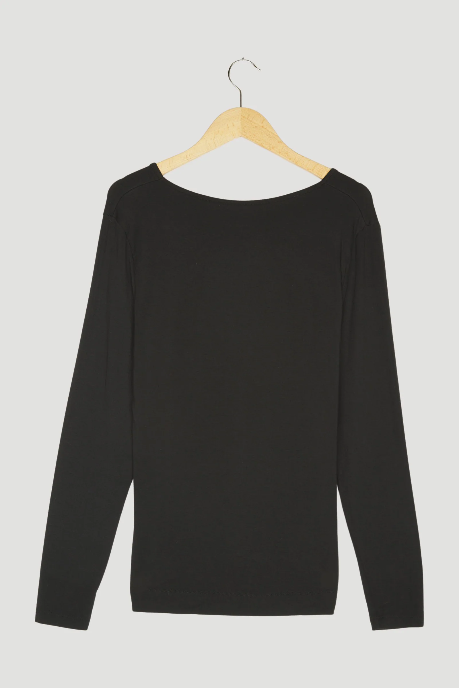 Secondhand V-Shirt aus TENCEL™Modal - Image 2